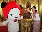 岩本三千代さん、CD化目指し通天閣でライブ－チャメワンも登場
