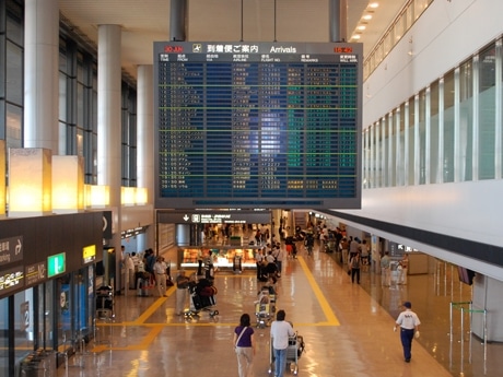 成田空港が「サマースクール」－小学校高学年を対象に空港体験