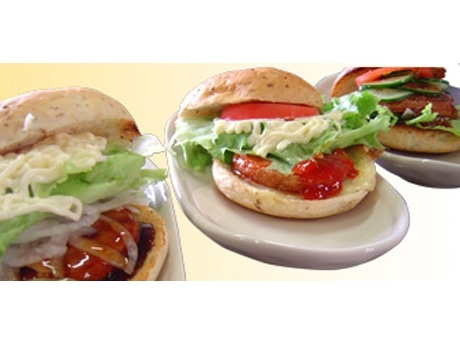鹿児島空港で夏祭イベント－地元新名物「はまんちバーガー」販売も