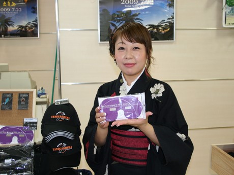 鹿児島空港で「皆既日食」展－パネル展示とグッズ販売
