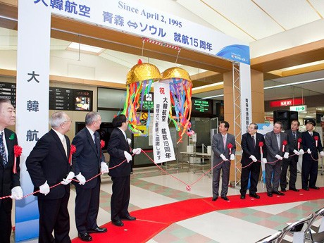 青森空港で大韓航空ソウル線就航15周年祝う－韓流ドラマ効果で増便も