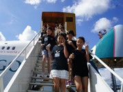 成田空港で小学生向け「空港業務」見学ツアー、キャセイ航空CSR活動で