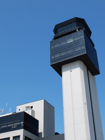 Museum Exhibit Commemorates Itami Airport’s 70th Anniversary - Contributions from the Public