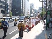 日本三大祭り「山王まつり」－オフィス街を江戸装束の祭列が練り歩く