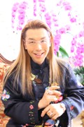 ベルビー赤坂の「假屋崎省吾 花・ブーケ教室」がリニューアル－假屋崎さんが直接レッスン