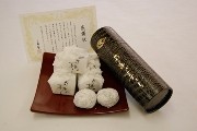 赤坂の老舗和菓子店「青野」が新商品－感謝状付きの「感謝の喜もち」