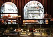 赤坂・ドイツ文化会館にウィーン菓子店「ノイエス」－ランチやディナーも