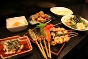 赤坂に焼き鳥店「ふぁいやーばーど」－メニューは全品304円均一