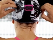 アイリバー、Speedoブランドの音楽プレーヤー－ゴーグルに装着