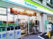 ファミリーマート、秋葉原の直営店でOTC薬品の実験販売開始