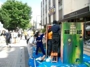 秋田・仲小路商店街で路上アート祭－手作りマーケットも