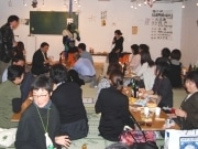 秋田の「悪役ヒーロー」と飲酒座談会－ギャラ捻出でオークションも