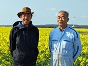 徒歩で日本を縦断しながら植樹－中渓宏一さんらが秋田市入り