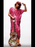 小笠原諸島で活動の秋田出身ミュージシャン「音骨」さん、地元で凱旋ライブ