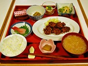 今晩の「おかず」を携帯にメール配信－秋田の旅館が会員制定食サービス