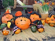 潟上・道の駅でハロウィーン祭－「ちびまる子ちゃん」カボチャの展示も