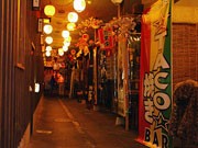 秋田・川反の屋台村「たばこ座横丁」、新店舗加えリニューアルオープンへ