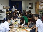 バンコクの日本語学校で「新春手作りカルタ大会」開催