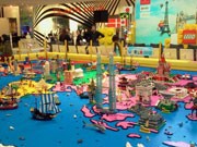 レゴブロックによる世界の有名建築作品展、バンコクのSCで開催