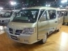 ハイエースそっくりのワゴン車