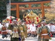 湖国の春を告げる祭り－日吉大社で「山王祭」、勇壮なみこし振りも