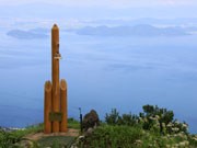 恋人の聖地「びわ湖バレイ」に新モニュメント－「湖空の鐘」で2人の愛誓う