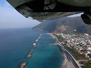 式根島自然観察ツアー－調布飛行場発の飛行機で市民がモニター体験