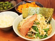 国領に家系ラーメン「武蔵家」－人気店「熊王」隣に調布初出店
