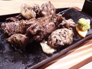 調布駅前に宮崎地頭鶏の居酒屋「塚田農場」－店員は浴衣でお出迎え