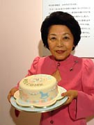 銀座で今田美奈子さんの世界展－ご出産祝いのケーキも