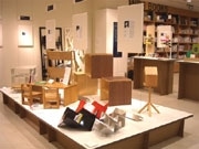 銀座ハンズで「本のための小さな家具展」－クリエーター15人の作品