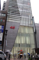 銀座・中央通りに「gCUBE」－日本上陸1号店「H&M」旗艦店も