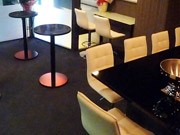 銀座にワンコイン・バー、同ビルの系列和食ダイニングとコラボ営業