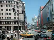 銀座・中央通り、1階テナント料が最大17％下落－不動産会社が調査