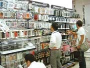 ビックカメラでのiPhone売り上げ、有楽町店がトップ－立地要因が後押し？