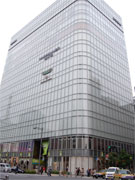 銀座マロニエゲート、毎月22日を「カップルデー」に－バラ進呈も