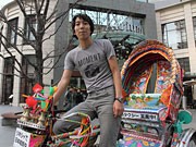 バングラデシュの3輪自転車タクシー「リキシャ」で日本縦断の旅へ