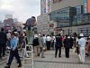 八王子駅北口に麻生首相が登場