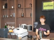 カフェが会議室にコーヒーデリバリー、アクア博多・貸会議室で