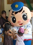 県警マスコット「ふっけい君」が防犯講演会－福岡県警博多署
