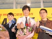福岡空港で映画「ハッピーフライト」トークライブ－空港関係者と座談会も