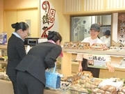 福岡空港におむすび・総菜店「博多いもっ子屋」－空港関係者らも利用