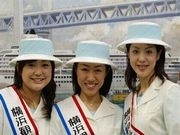 横浜観光親善大使、「横浜元町リカちゃん」ルックで特別展をPR