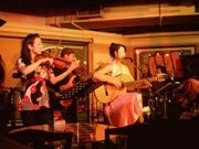 ボランティア団体「ヨコハマ ヲ アソボウ」が大さん橋でイベント