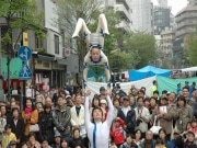 大道芸の街目指す「野毛大道芸夏の陣」－芸人11組の「流し芸」も
