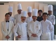 シェフの手作りカレー3,000食を販売－中越沖地震チャリティーで