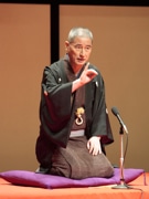 にぎわい座で落語「馬生ハマ寄席」―荻野アンナさんも出演