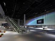 日産本社ギャラリーで「愛は地球を救う」チャリティーイベント