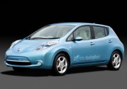 日産、ネットで「リーフ」予約希望者の登録受け付けを開始