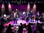 モーションブルーで美食と音楽の「クリスマス・ライブ」
